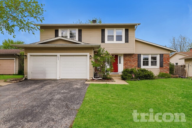 Building Photo - 2453 Crescent Ln S