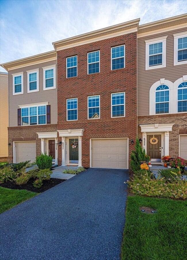 Photo - 3 level townhouse (newer construction) in Jefferson Place Community available early May!