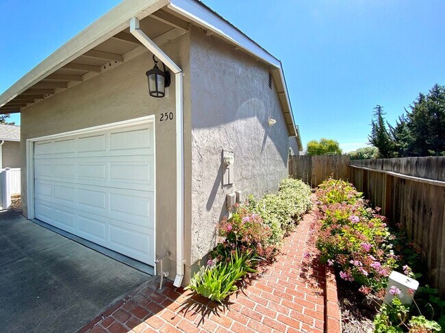 Photo - Beautifully Renovated Napa Townhome in Pri...