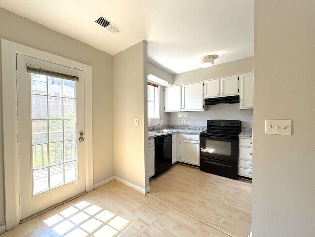Welcome to this well-maintained top-floor condominium