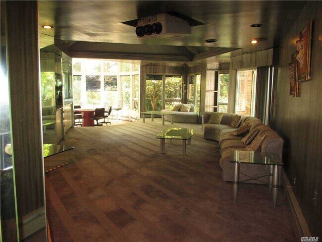 Photo - 5 Kenneth Ct