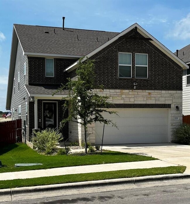 Building Photo - 221 Travis Ln