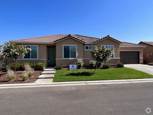 Building Photo - Available Now! Rental