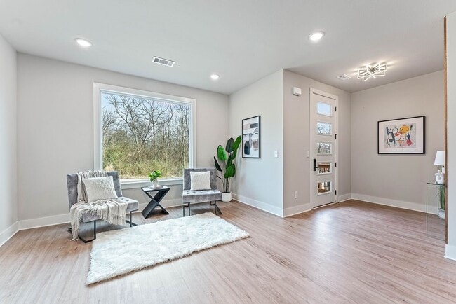 Photo - 491 S Happy Hollow Rd