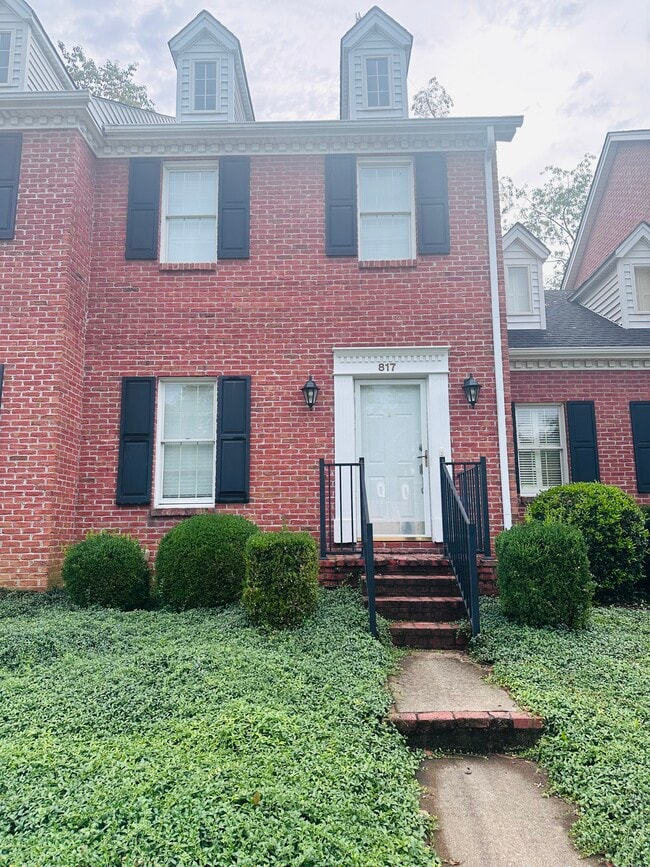 Building Photo - 817 Wayne Ave NE Unit 817 Wayne Ave NE Rental