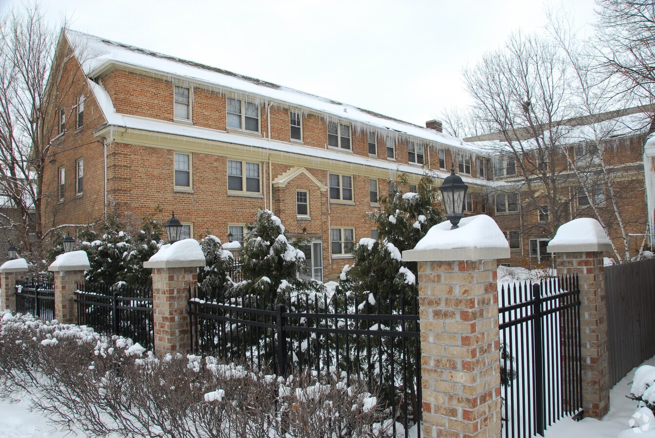 Photo - Victory Arms Apartment