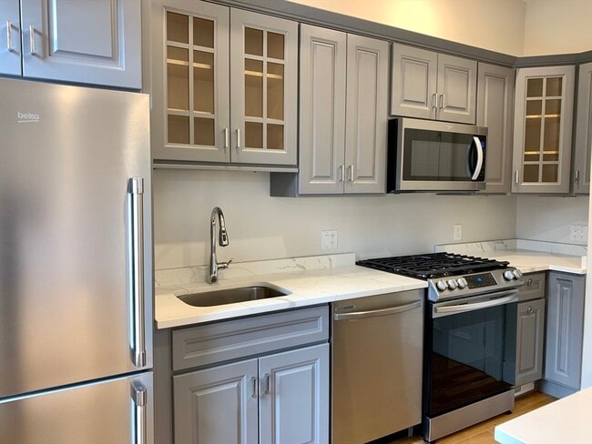 Photo - 354 Marlborough St Unidad 2