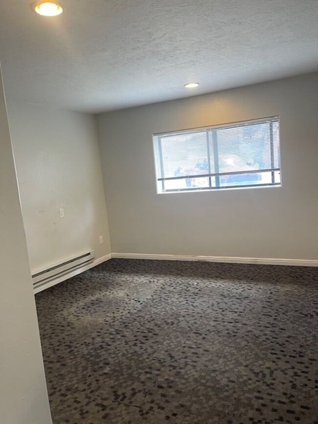 Photo - Mixed Use Unit