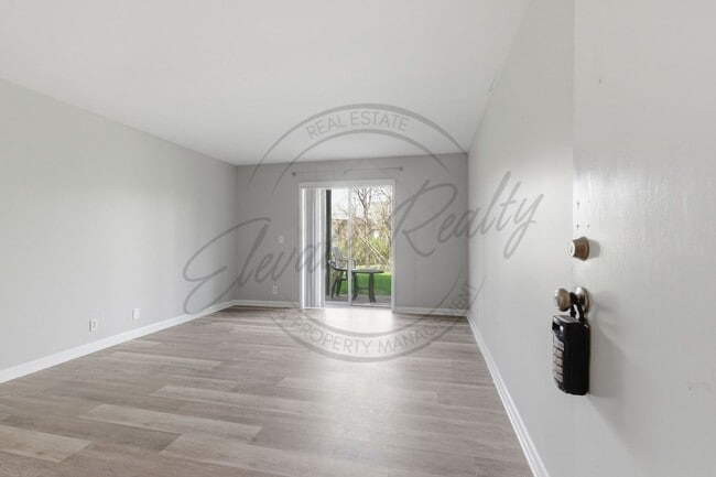 Photo - SPRING SPECIAL!! FIRST MONTH FREE on this Two Bedroom Condo, Garden Level with Washer/Dryer Hook ...