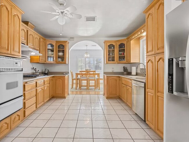 Photo - 9235 Downey Ave