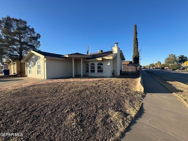 Photo - 1795 Victor Lopez Dr