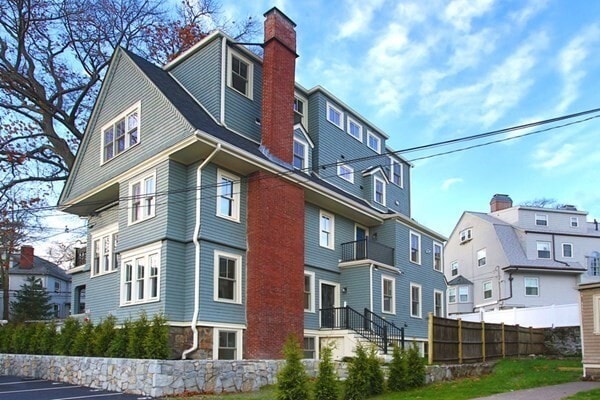 Building Photo - 15 Lanark Rd Unit 1