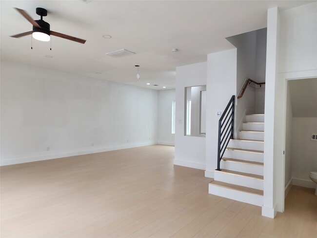 Photo - 3411 St Emanuel St