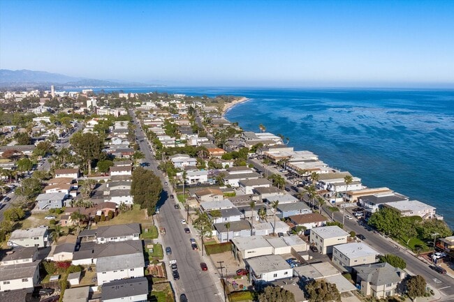 Building Photo - 6685 Sabado Tarde Rd Unit A