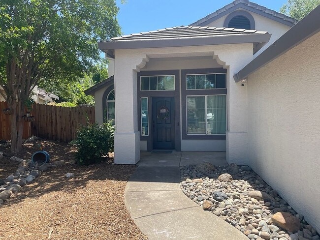 Photo - 360 Hansen Cir