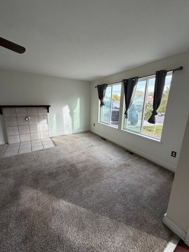 Photo - 1578 Onyx Dr
