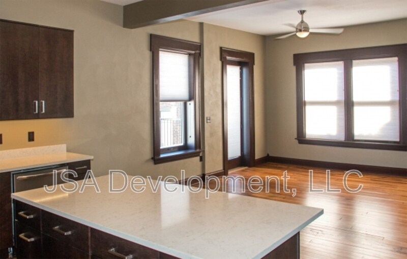 Photo - 611 Sycamore St