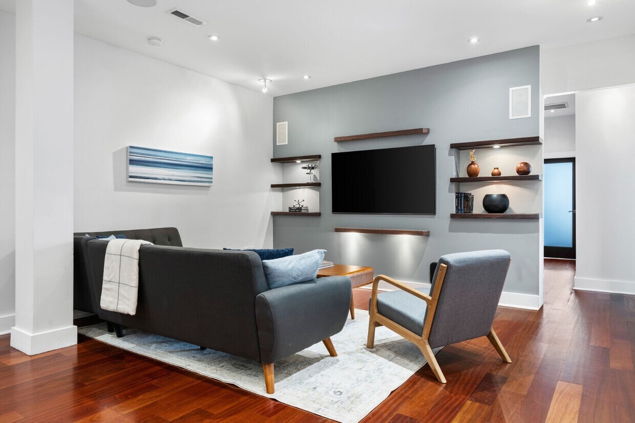 Photo - 182 E Bay St #203 - East Bay Stay
