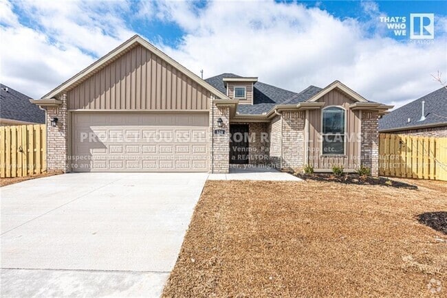 Building Photo - 329 W Tyler Rd Rental