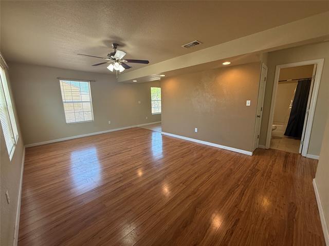 Photo - 733 S Crockett Dr