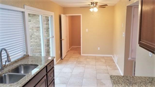 Photo - 5549 Vaden St
