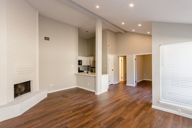 Photo - 5115 Beaver Hollow Dr