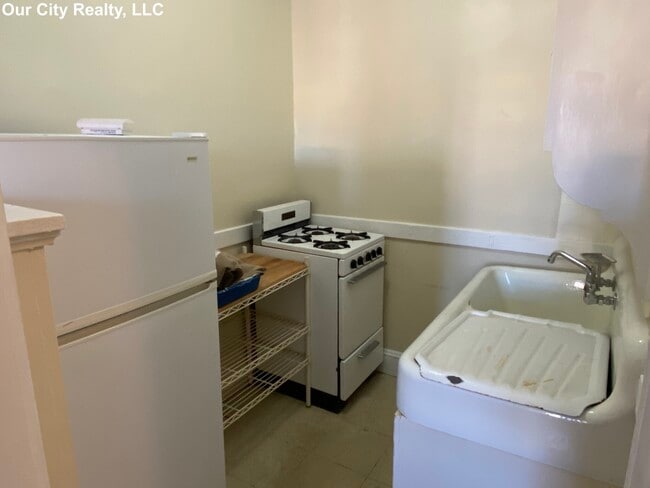 Building Photo - 4 Cogswell Pl Unit 1