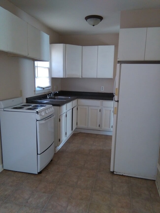 Photo - South City Hydraulic Units Unit 2947 S Hydraulic