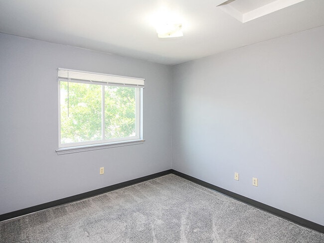 Photo - Rapid Creek Apartments