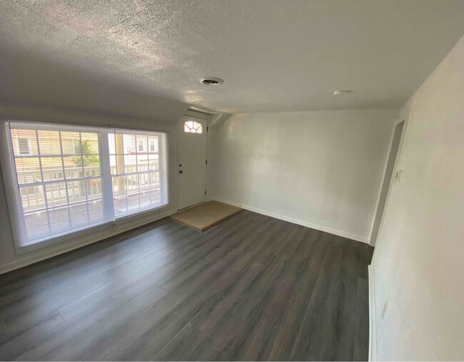 Photo - 13-15 Anderson St Unit 15B