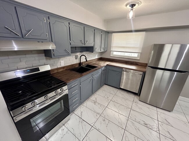 Photo - 5148 Fullerton Dr