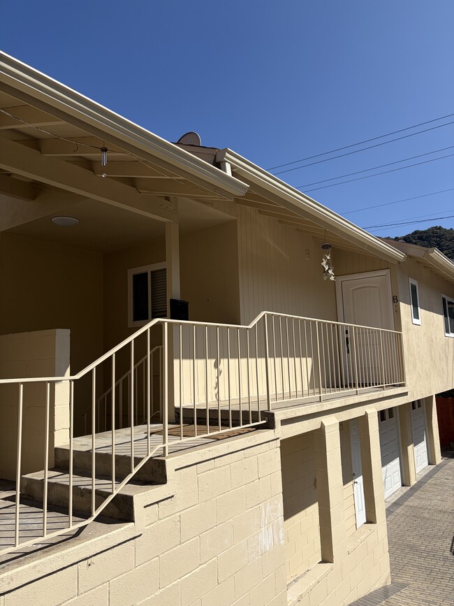 Photo - 3052 Honolulu Ave Unidad B