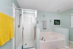 Photo - 143 Breezy Oaks Ct