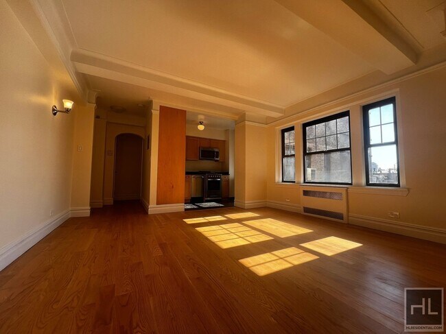 Photo - Christopher Street Unit 4K