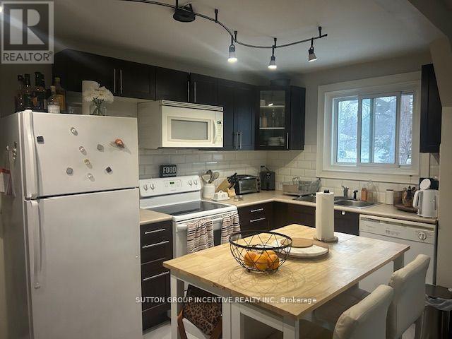 Photo - 322 Codrington St Unité 3