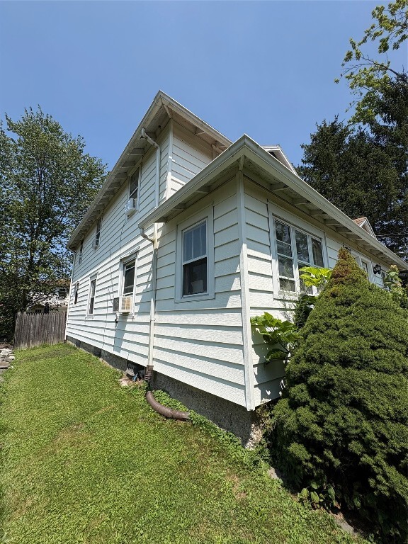 Photo - 113 Clark St