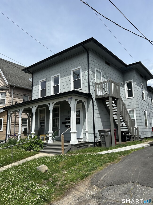 Building Photo - 163 Meadow St Unit 2 F