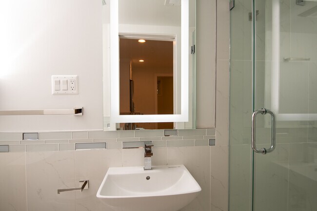 Photo - Unit T1 Unidad #T1