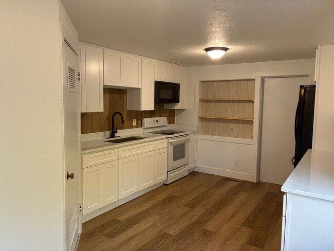 Building Photo - 3316 E College Way Unit A