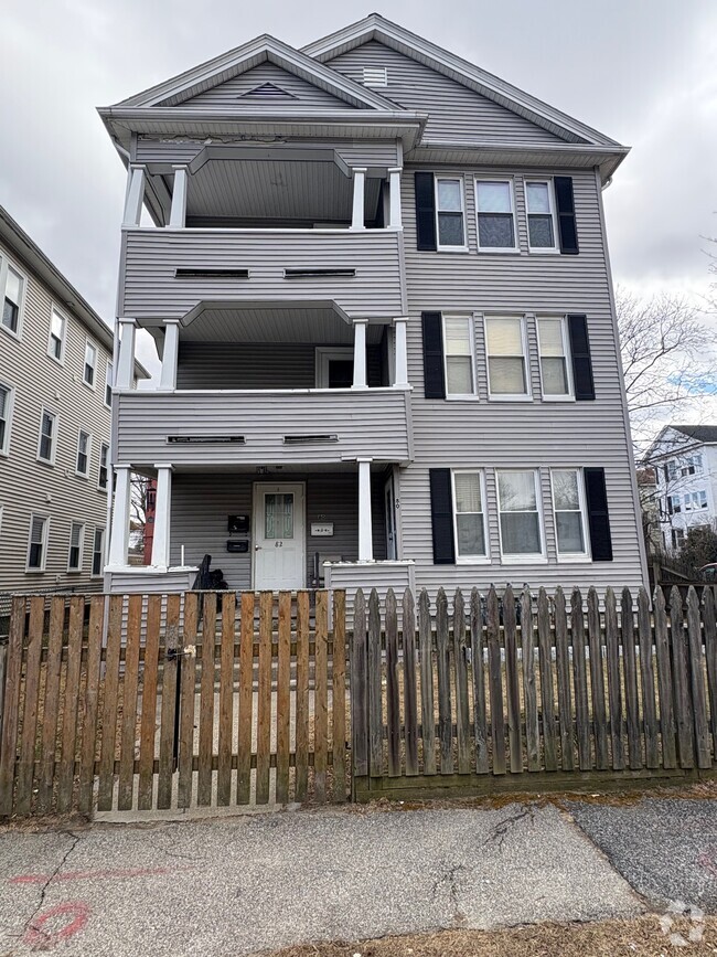 Building Photo - 82 Cohasset St Rental