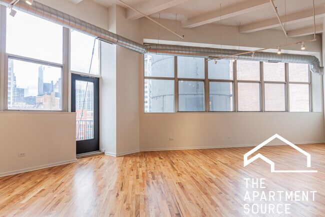 Photo - 500 S Clinton St Townhome