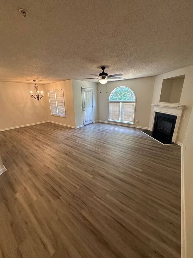 Photo - 3475 Forestdale Dr