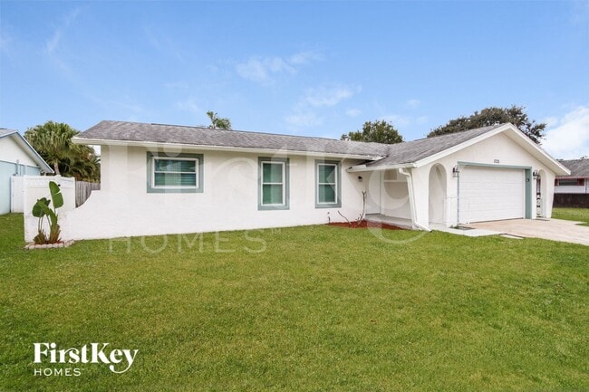 Photo - 525 Sacre Coeur Dr