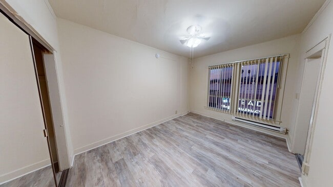Photo - 2532 DALY STREET