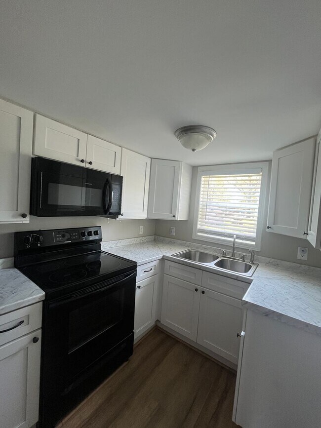 Photo - 177 Eastbrook Dr