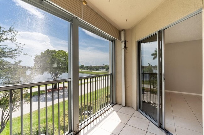 Photo - 1000 SW 128th Terrace Unit 312V