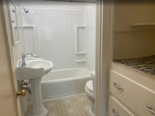 Photo - 2450 Wantland Ave