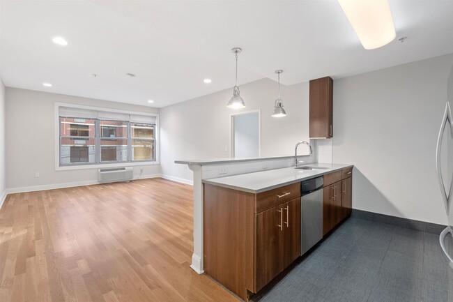 Building Photo - 100 Marshall St Unit 314 Rental