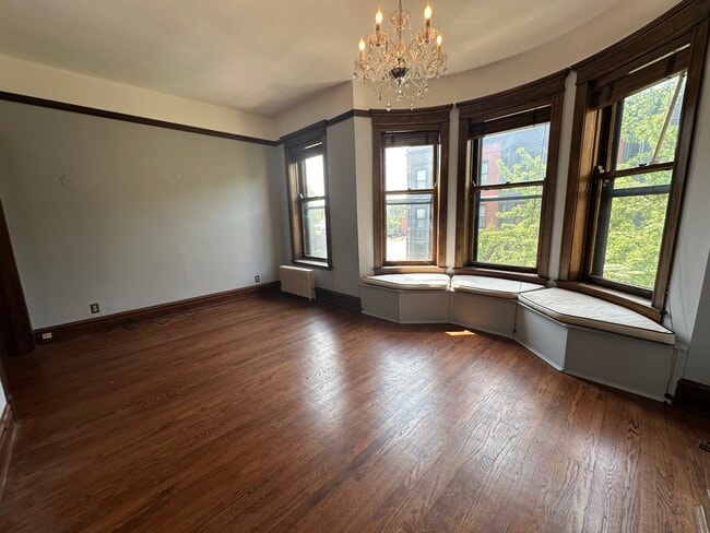 Building Photo - 2351 N Cleveland Ave Unit 3 Rental