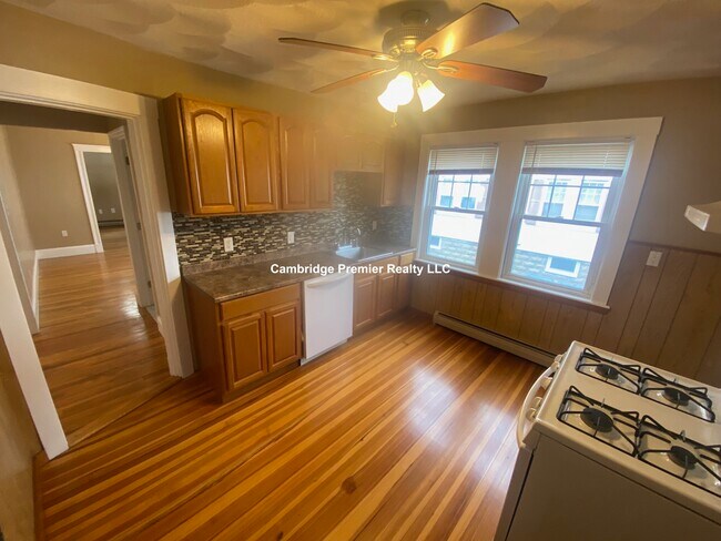 Photo - 39 Early Ave Apartments Unit 1